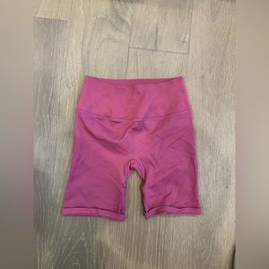 Alo Yoga Small Purple Biker Shorts. 💜⚡️✨